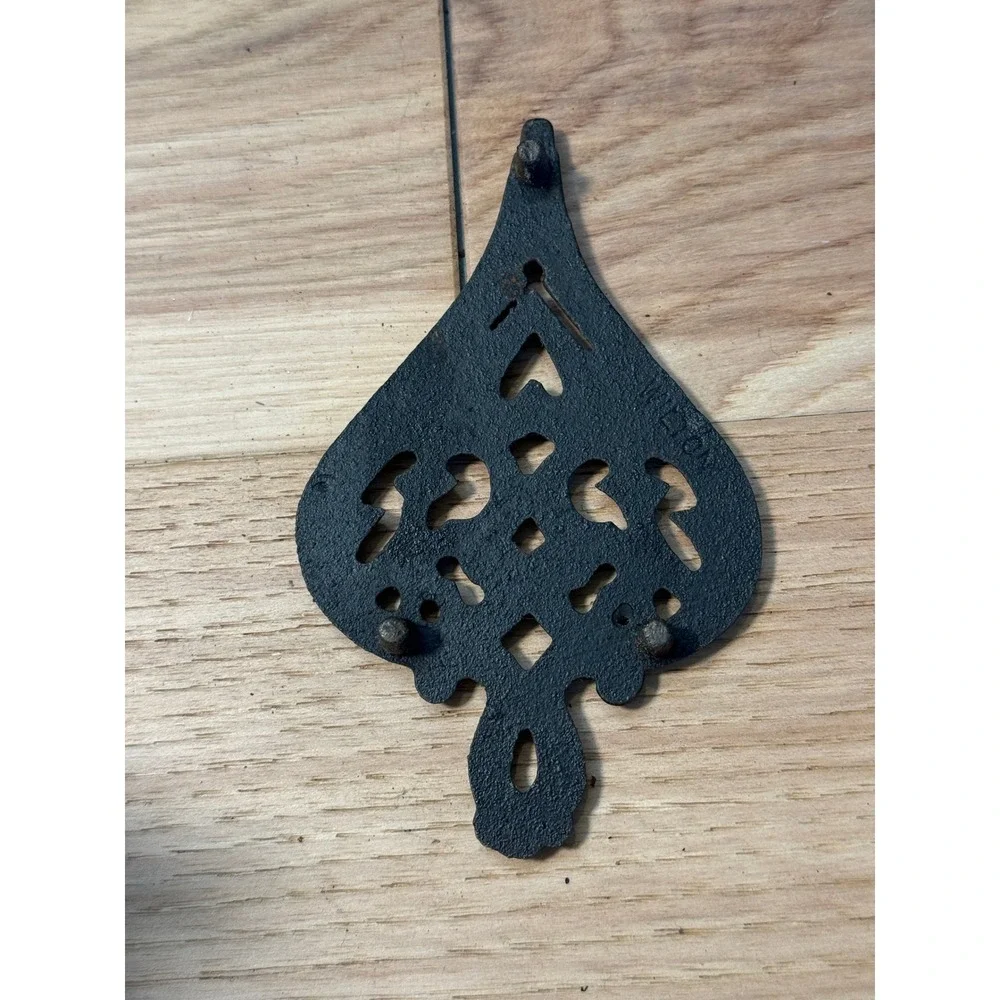 Wilton Trivet Small Black Cast Iron Footed Spade Heart Scrollwork cottagecore